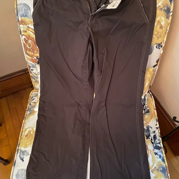 Women’s old navy low waist stretch pants - Picture 2 of 3